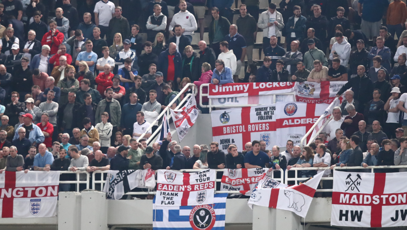 Άγγλοι οπαδοί κατηγορούν την αστυνομία για βίαιη μεταχείριση