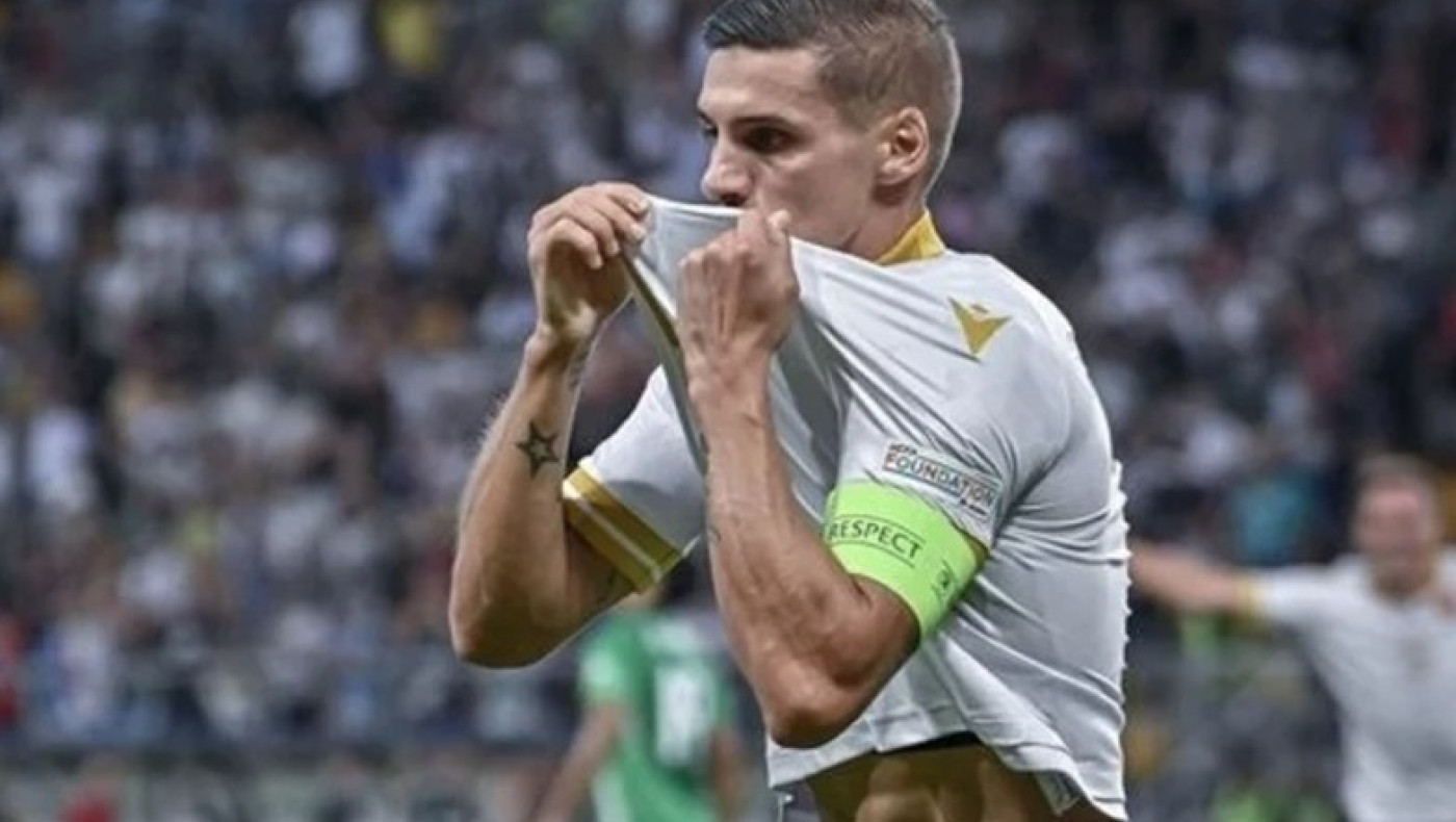 Σφοδρή κριτική στον Ντεσπόντοφ: «Εκλιπαρούσε για ηλίθιο πέναλτι!»