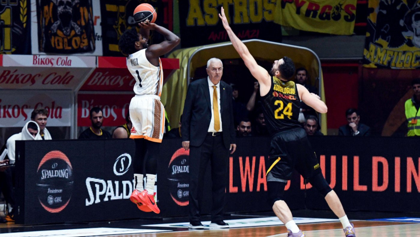 Επεισοδιακή νίκη για τον Προμηθέα κόντρα στην ΑΕΚ