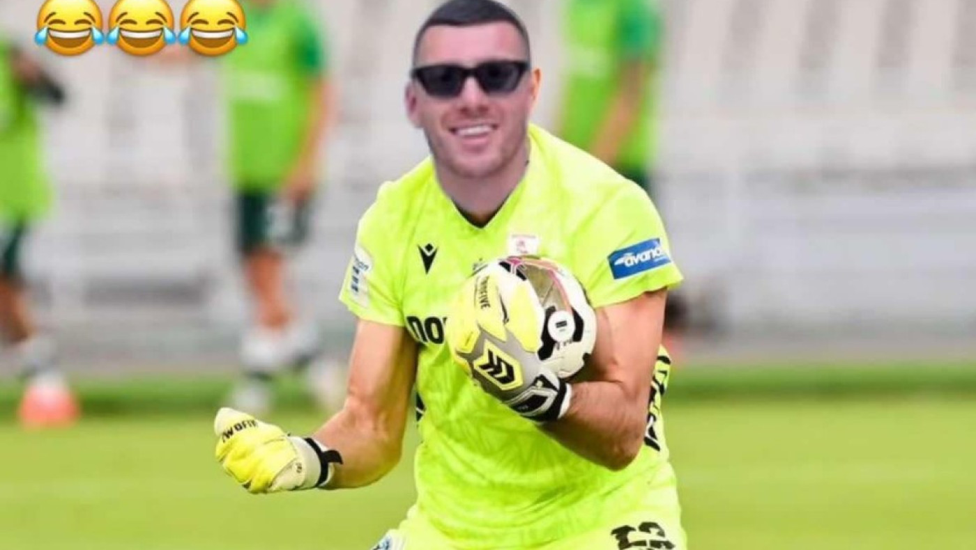 Ο Δεληγιαννίδης ντύθηκε... τερματοφύλακας