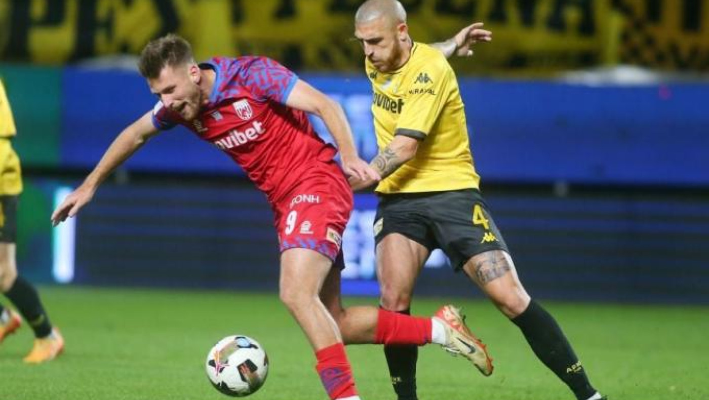 Βέλεθ: «Πρέπει να βελτιωθούμε, οι παίκτες του Βόλου μου είπαν ότι ήταν πέναλτι»