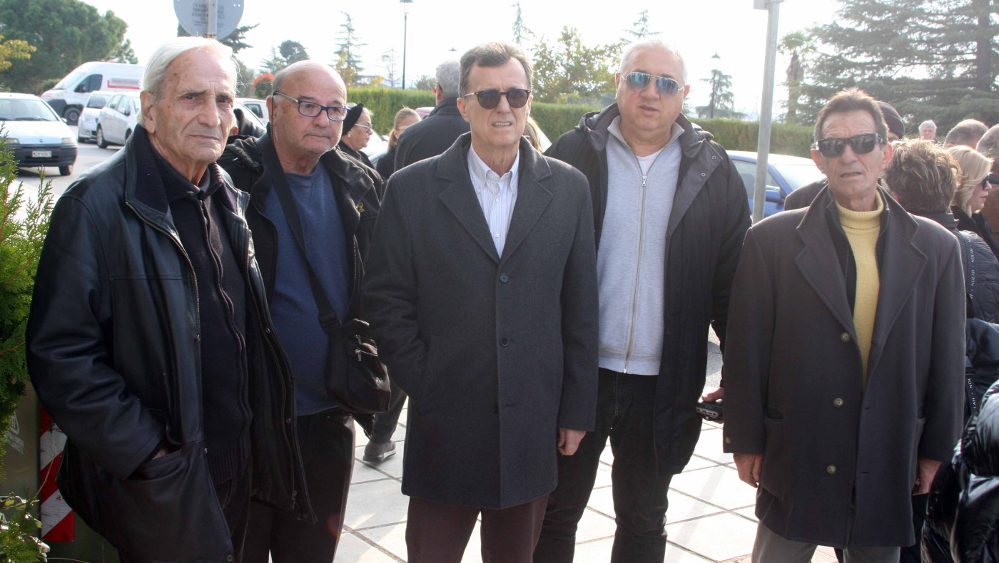 Η οικογένεια του Άρη είπε το τελευταίο «αντίο» στον Λάμπρο Γράντα (pics)