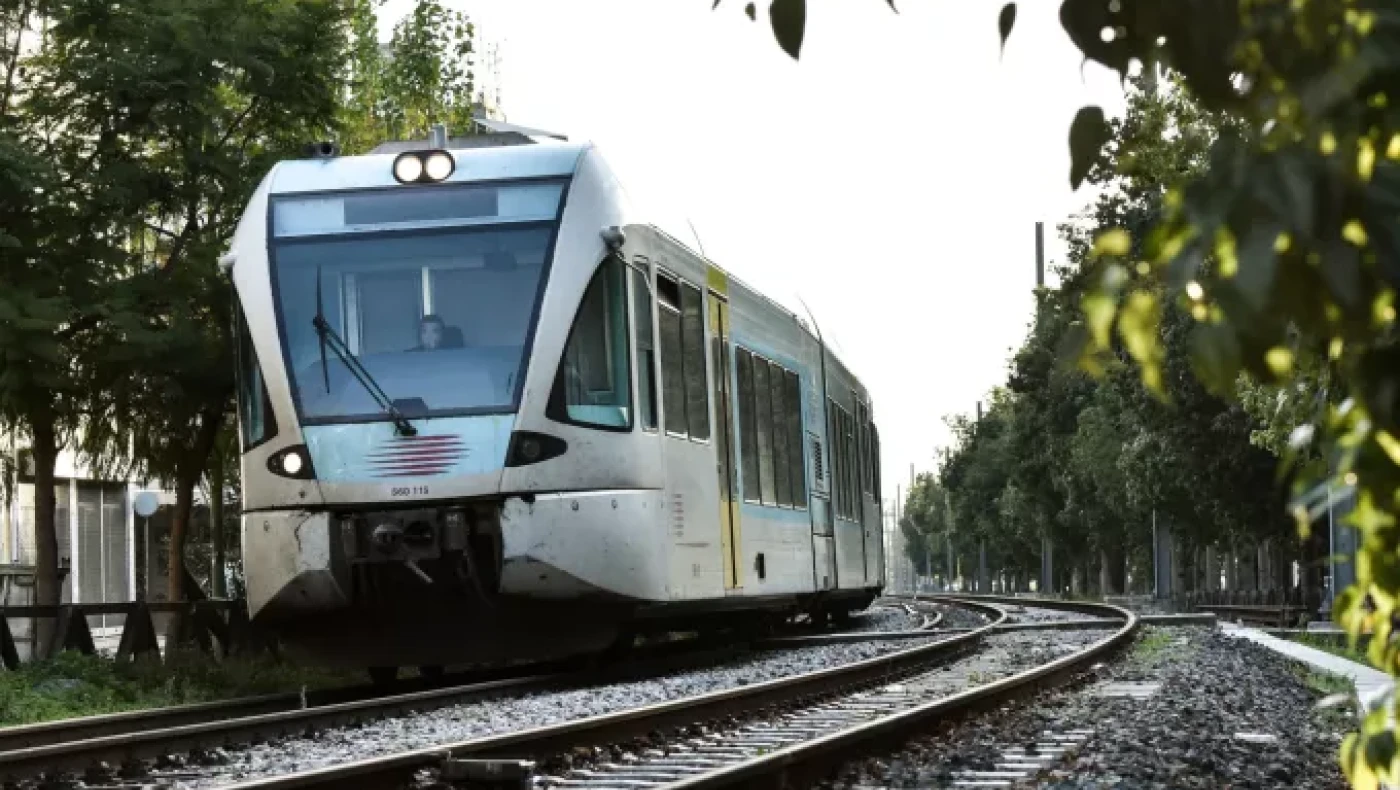 Σεπόλια: Γυναίκα μπήκε στις γραμμές και σταμάτησε τρένο-Άμεση η αντίδραση του οδηγού