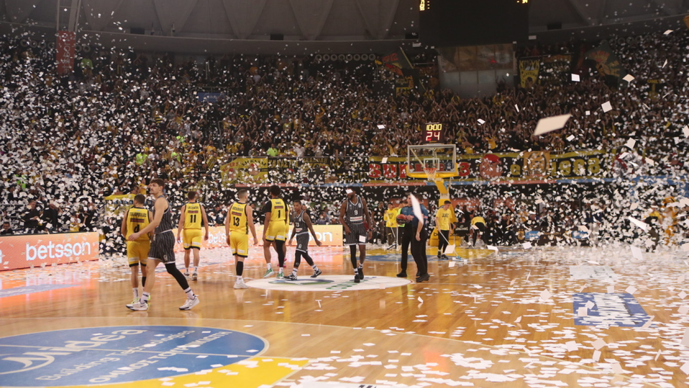 Άρης-ΠΑΟΚ: Η παρακάμερα και η «μαγική» ατμόσφαιρα από το ένδοξο παρελθόν
