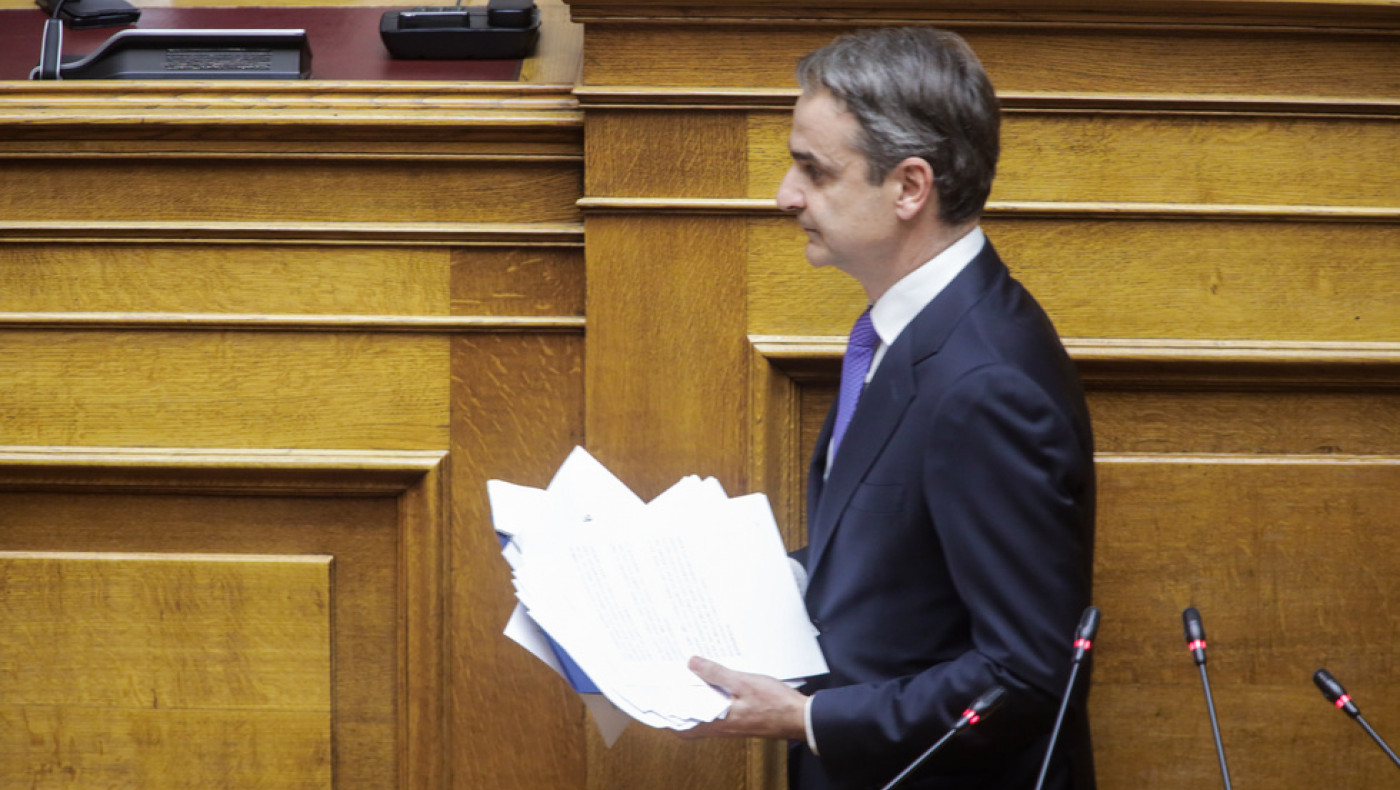 Απρόοπτο με Μητσοτάκη στη Βουλή: Γιατί διέκοψε στη μέση την ομιλία του