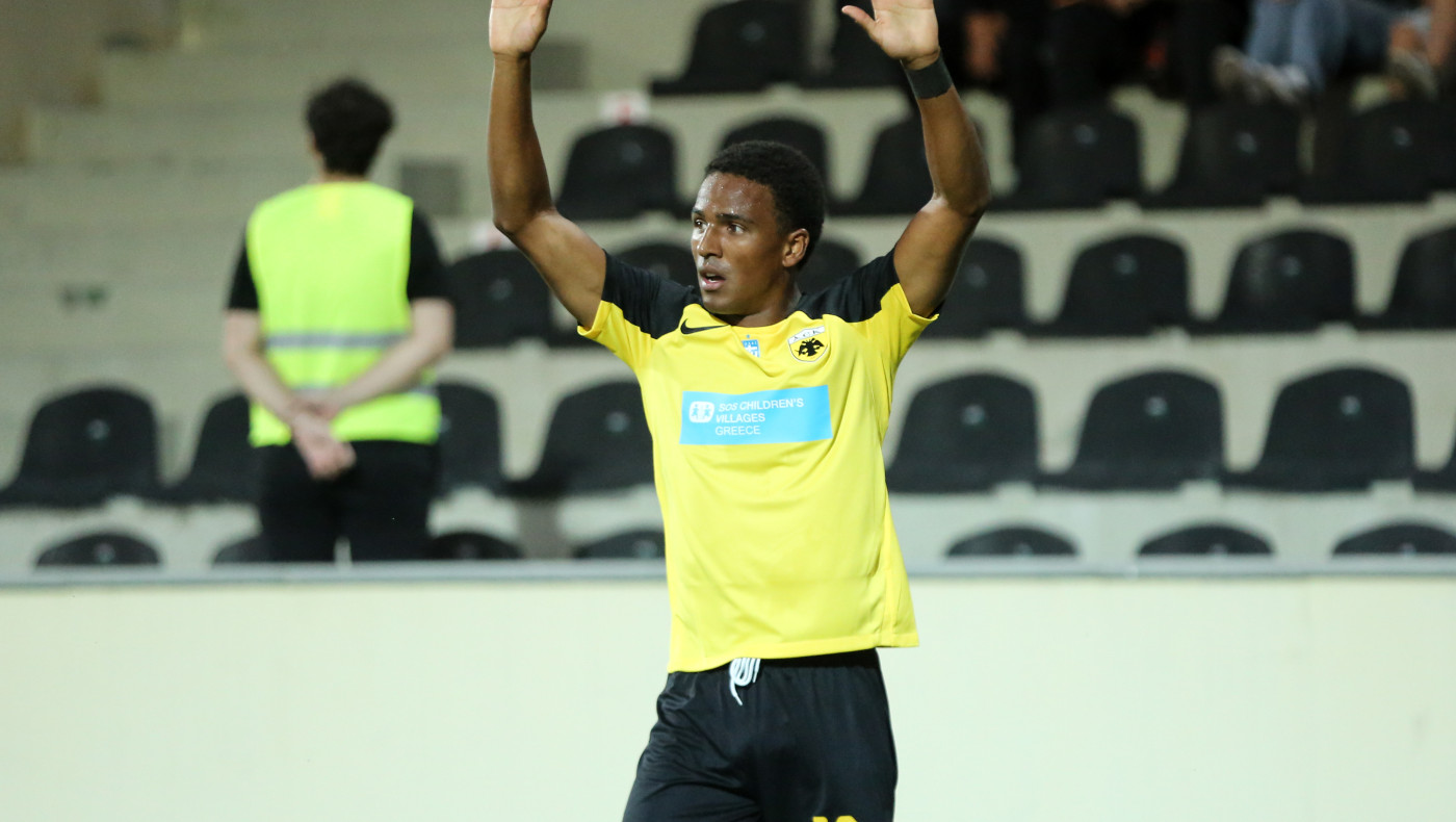 Με το ένα πόδι εκτός ΑΕΚ ο Ελίασον