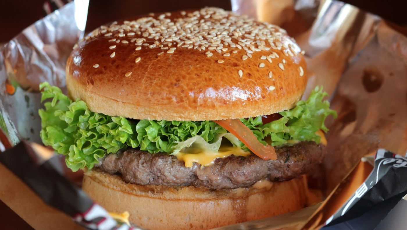 «Χάνουμε» λεπτά ζωής με κάθε μπέργκερ, χοτ ντογκ ή αναψυκτικό που καταναλώνουμε