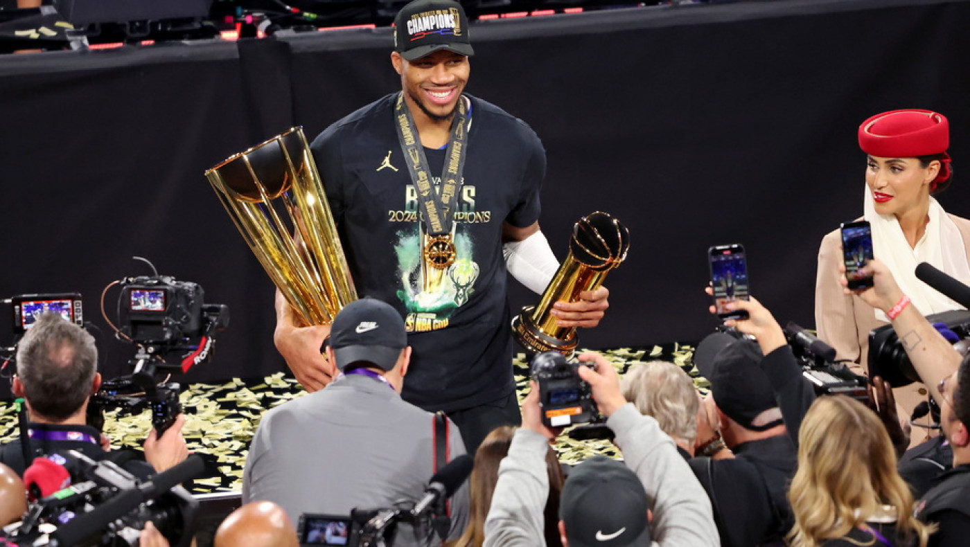 Αντετοκούνμπο: Η ανάρτηση που έκανε με την οικογένειά του (pics)