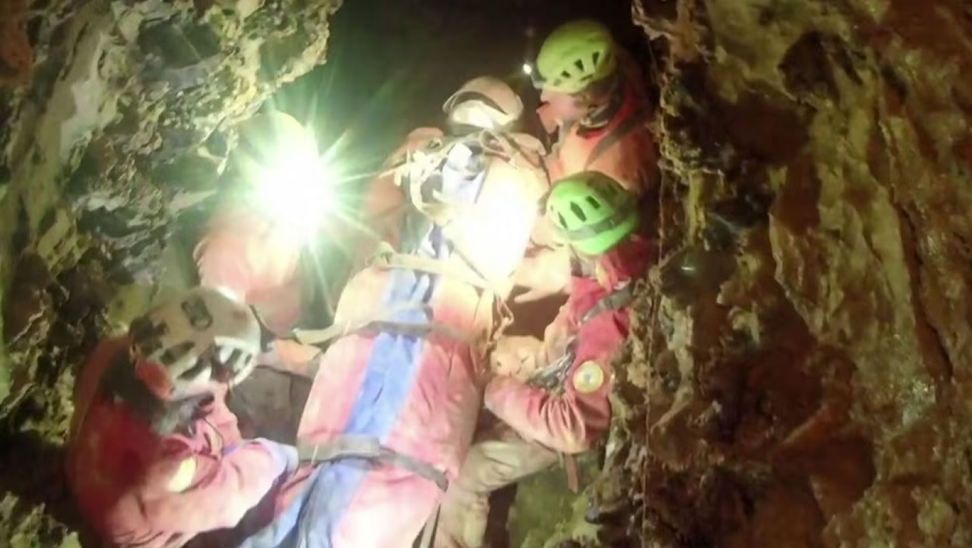 Ερευνήτρια εγκλωβίστηκε σε σπήλαιο, τριήμερη επιχείρηση διάσωσης