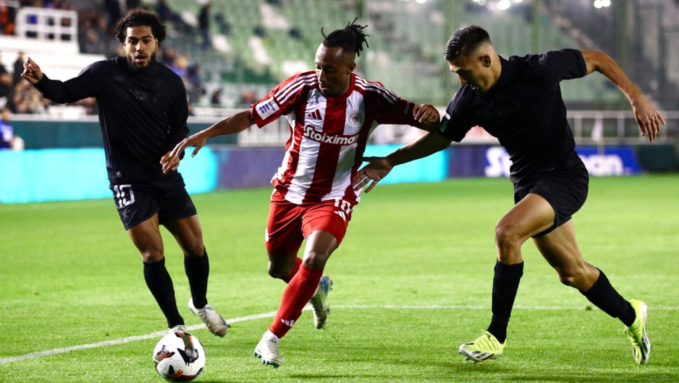 Super League: «Φωτιά» στην κορυφή μετά την γκέλα του Ολυμπιακού-Η βαθμολογία μετά την 15η αγωνιστική