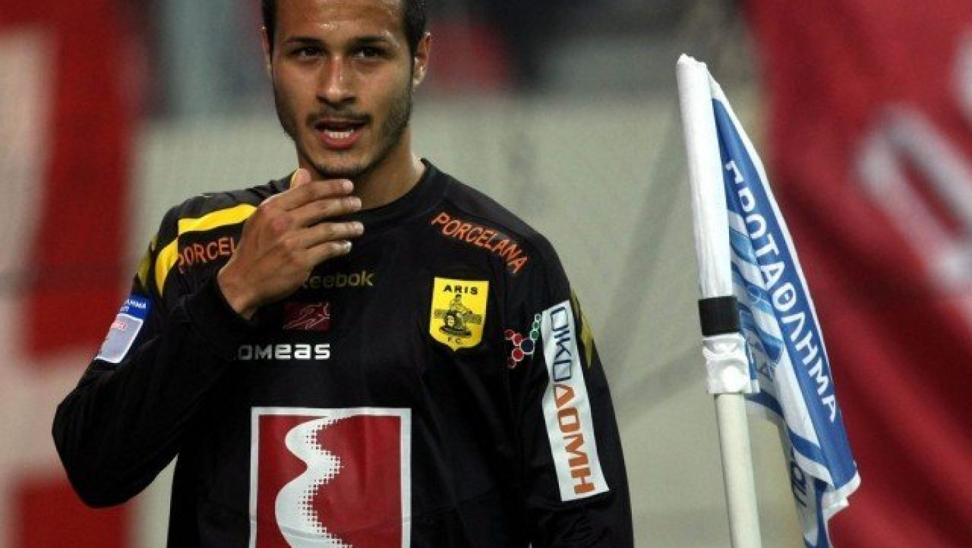 Φήμη για                         Τόνι Κάλβο και Αρη