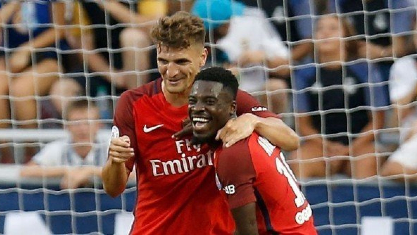 Η      Παρί      κέρασε… τριάρα τη     Ρεάλ (video)