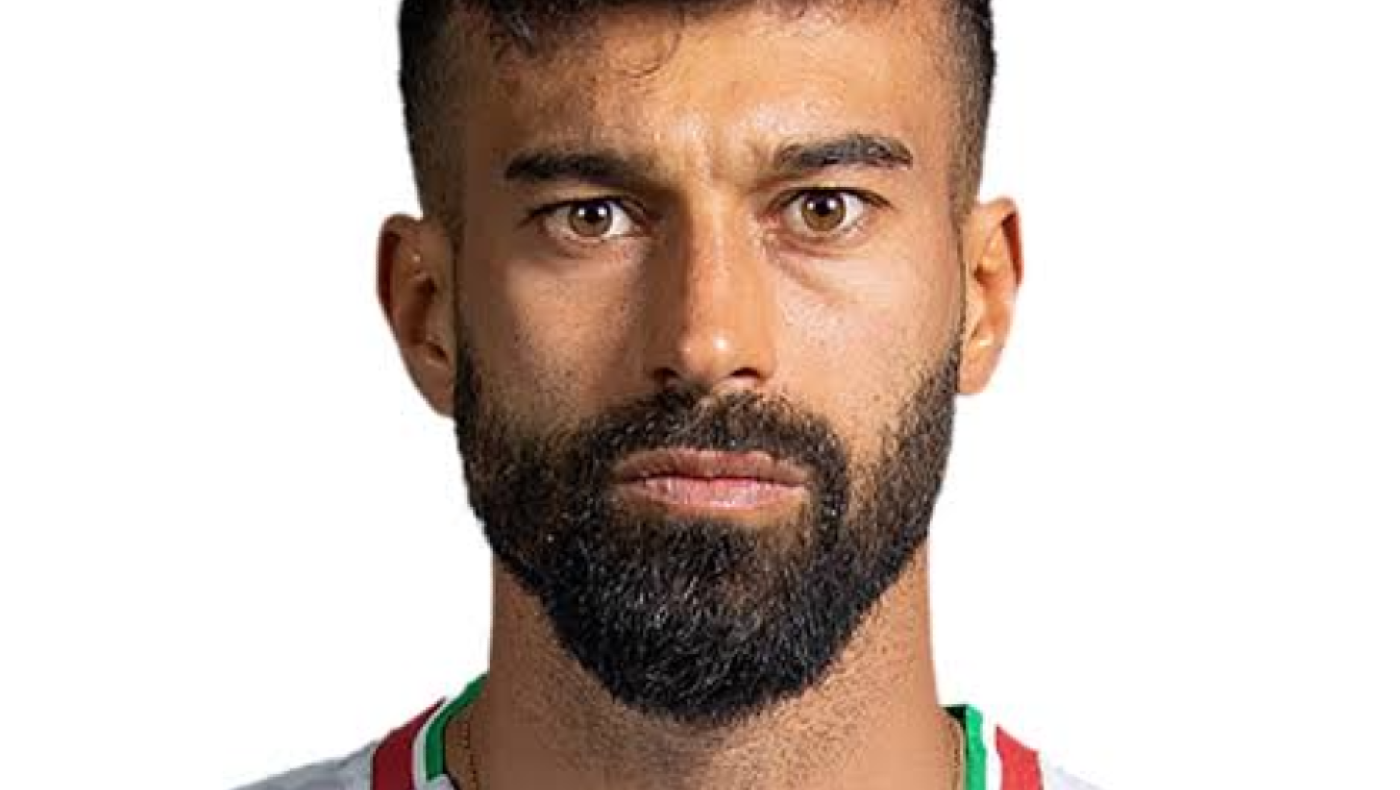 Μπελάδες για Ιρανό διεθνή: Διώκεται δικαστικά επειδή... αγκάλιασε φίλαθλο