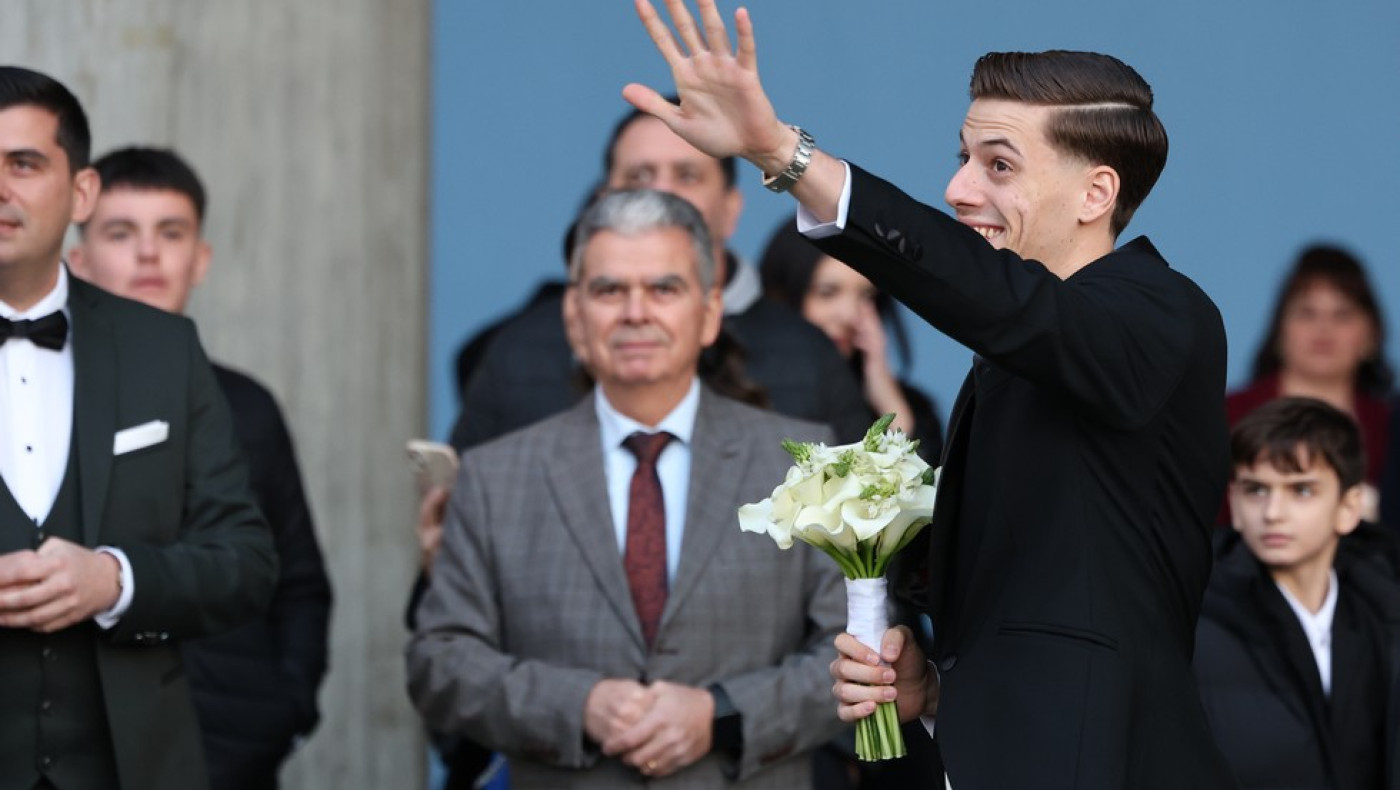 Σε ρυθμούς disco ο «Ντέλιας» μετά τον γαμήλιο χορό