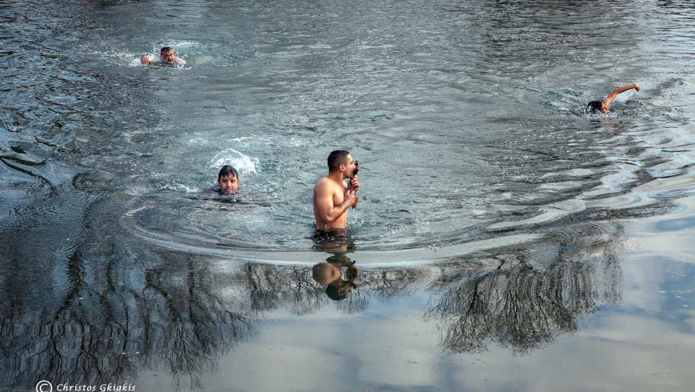 Επιασε τον σταυρό ποδοσφαιριστής του Μακεδονικού Αγίου Βασιλειου