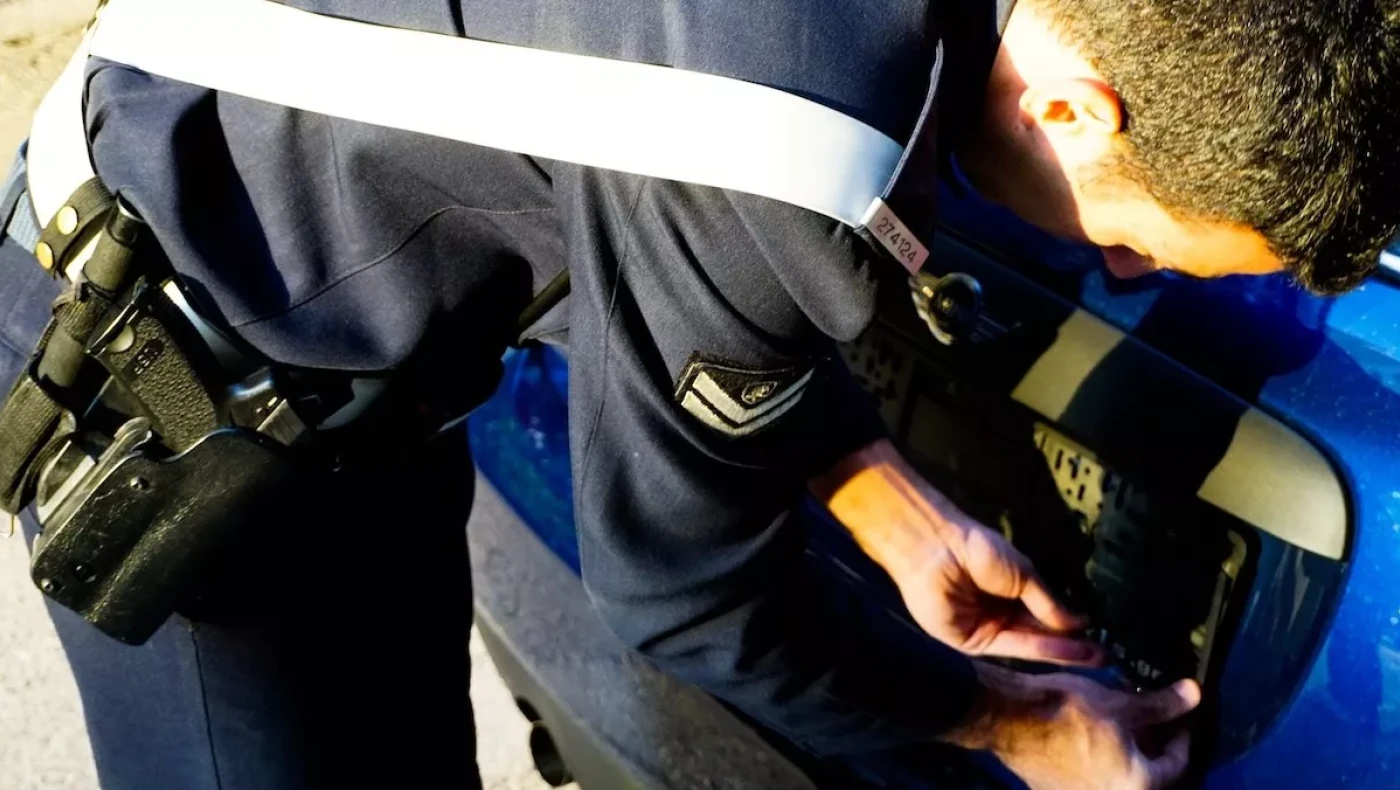 Τέλος στην αφαίρεση των πινακίδων