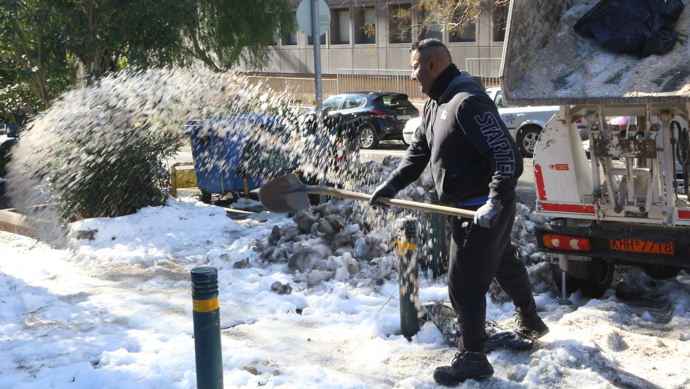 Δήμος Δέλτα: Διανεμήθηκε αλάτι σε σχολεία και δημοτικά κτίρια ενόψει της κακοκαιρίας