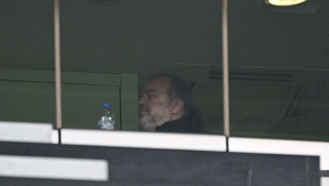 ΠΑΟΚ-ΑΕΚ: Πήρε θέση στα μπουθ της Τούμπας ο Μάριος Ηλιόπουλος