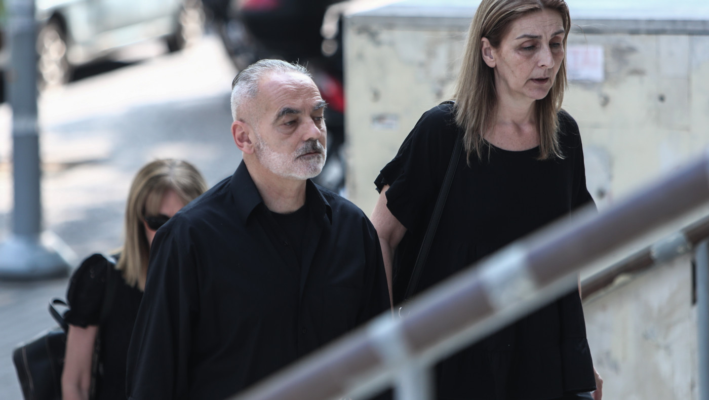 Πατέρας Άλκη Καμπανού: «Συμπαράσταση στο να συνεχίσουν να γίνονται εγκλήματα;»