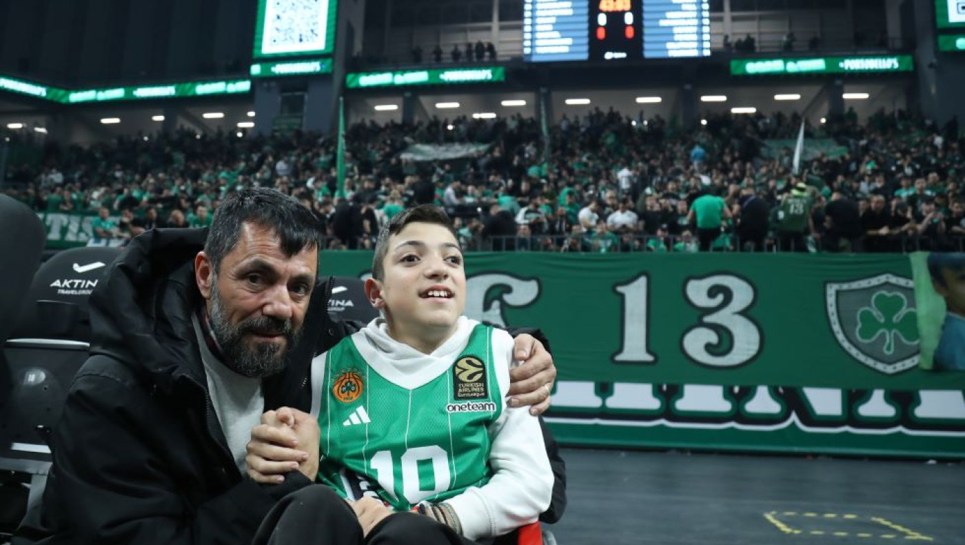 Παναθηναϊκός-Ολυμπιακός: Στο κλειστό του ΟΑΚΑ ο μικρός Γιαννάκης