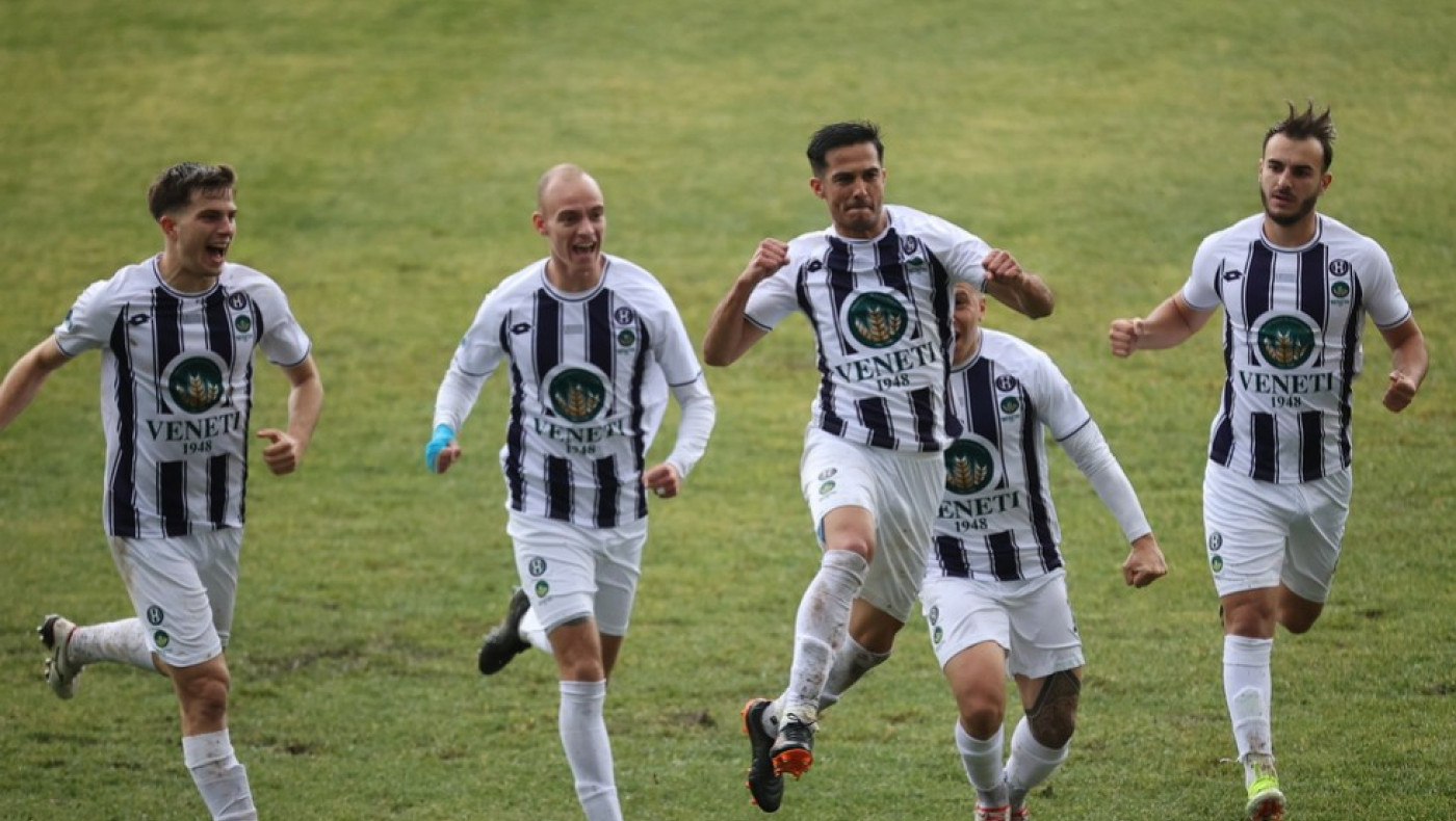 Ηρακλής-Νίκη Βόλου: Οι ενδεκάδες των δύο ομάδων