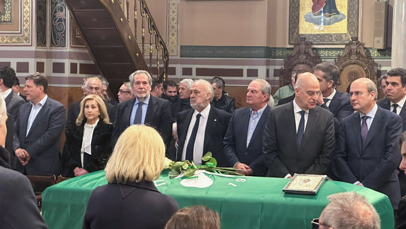 Κηδεία Μίμη Δομάζου: Το «ύστατο χαίρε» στον Στρατηγό του ελληνικού ποδοσφαίρου