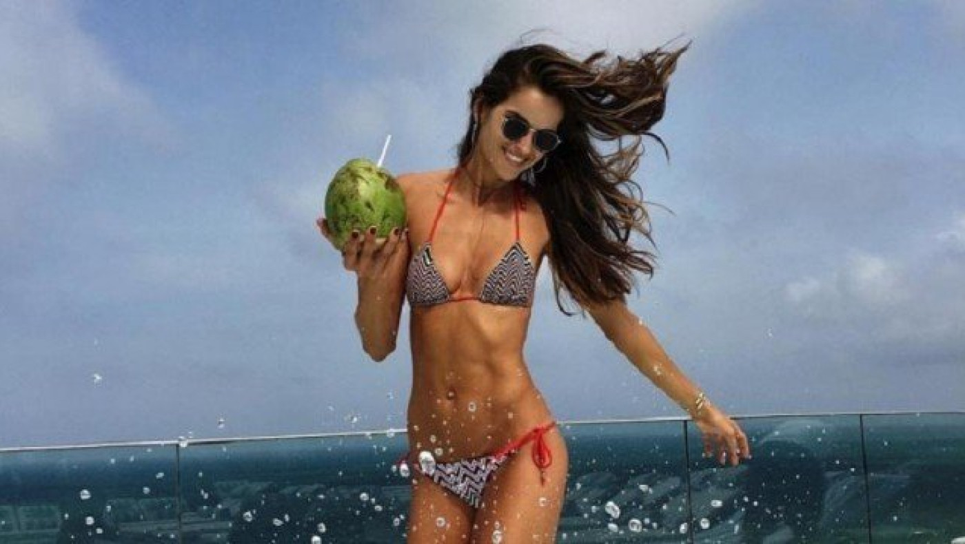 Η σύντροφος του Τραπ αναστατώνει το Ρίο (pics+video)