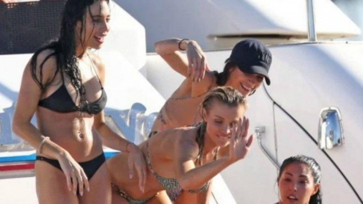 Όργια της Τζοάνα              Κρούπα σε γιοτ! (pics)