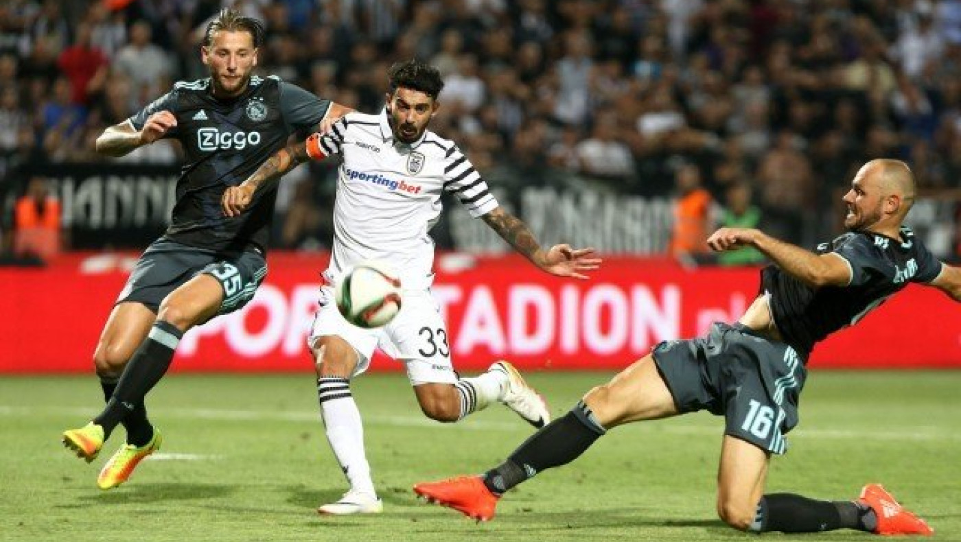 Πίσω από         τις χαμένες              ευκαιρίες