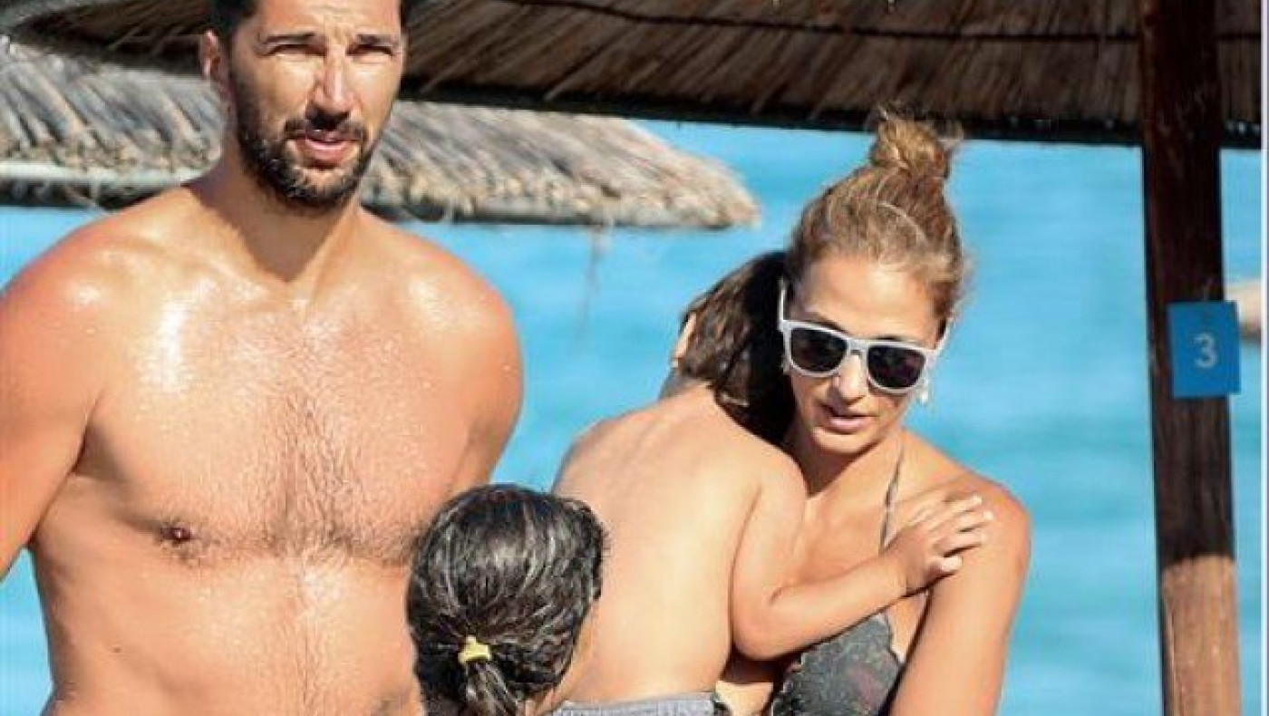 Ο Πέτζα με την εκρηκτική Αλέκα Καμηλά στη Σκόπελο (pic)