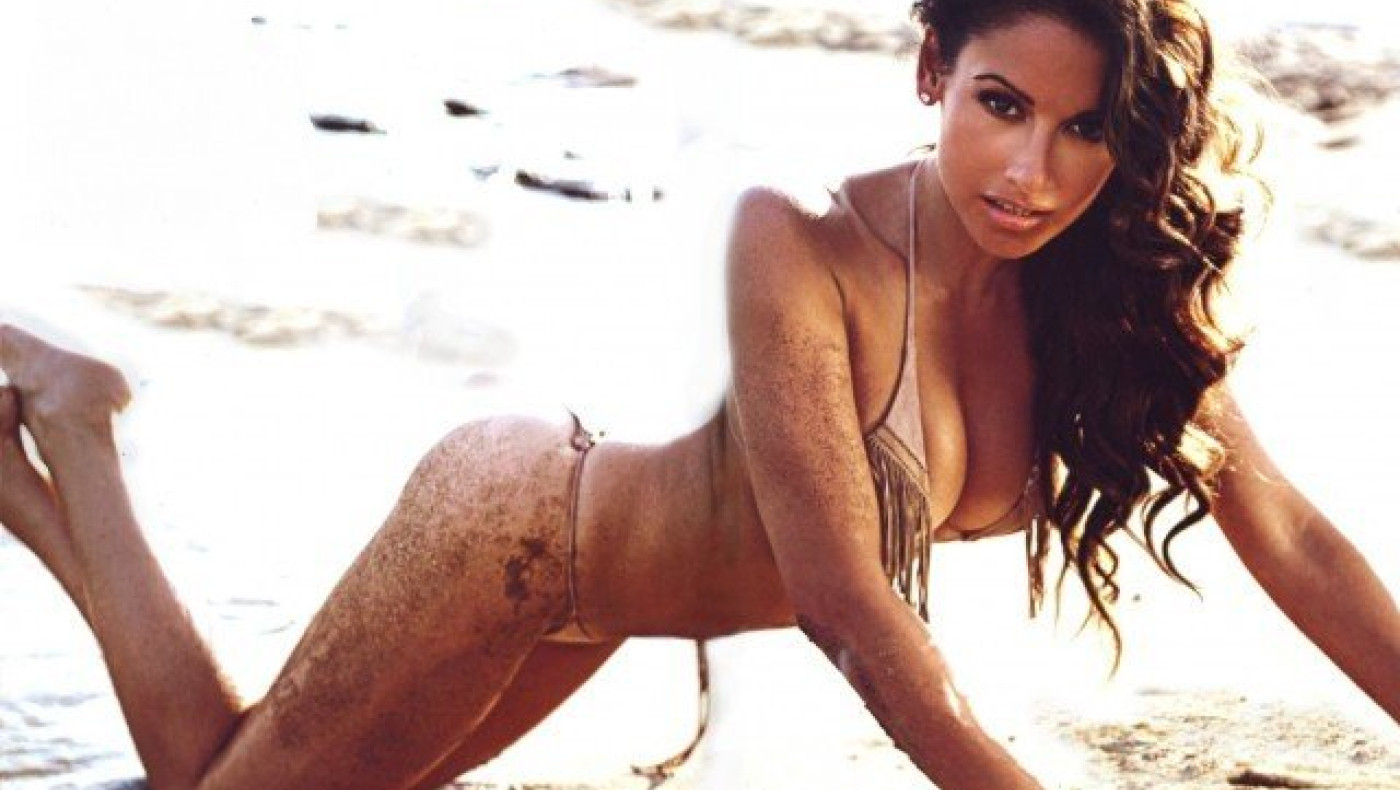 Ξεκίνησε τις διακοπές και μας... πήρε το μυαλό η Μουστάκα! (pic)