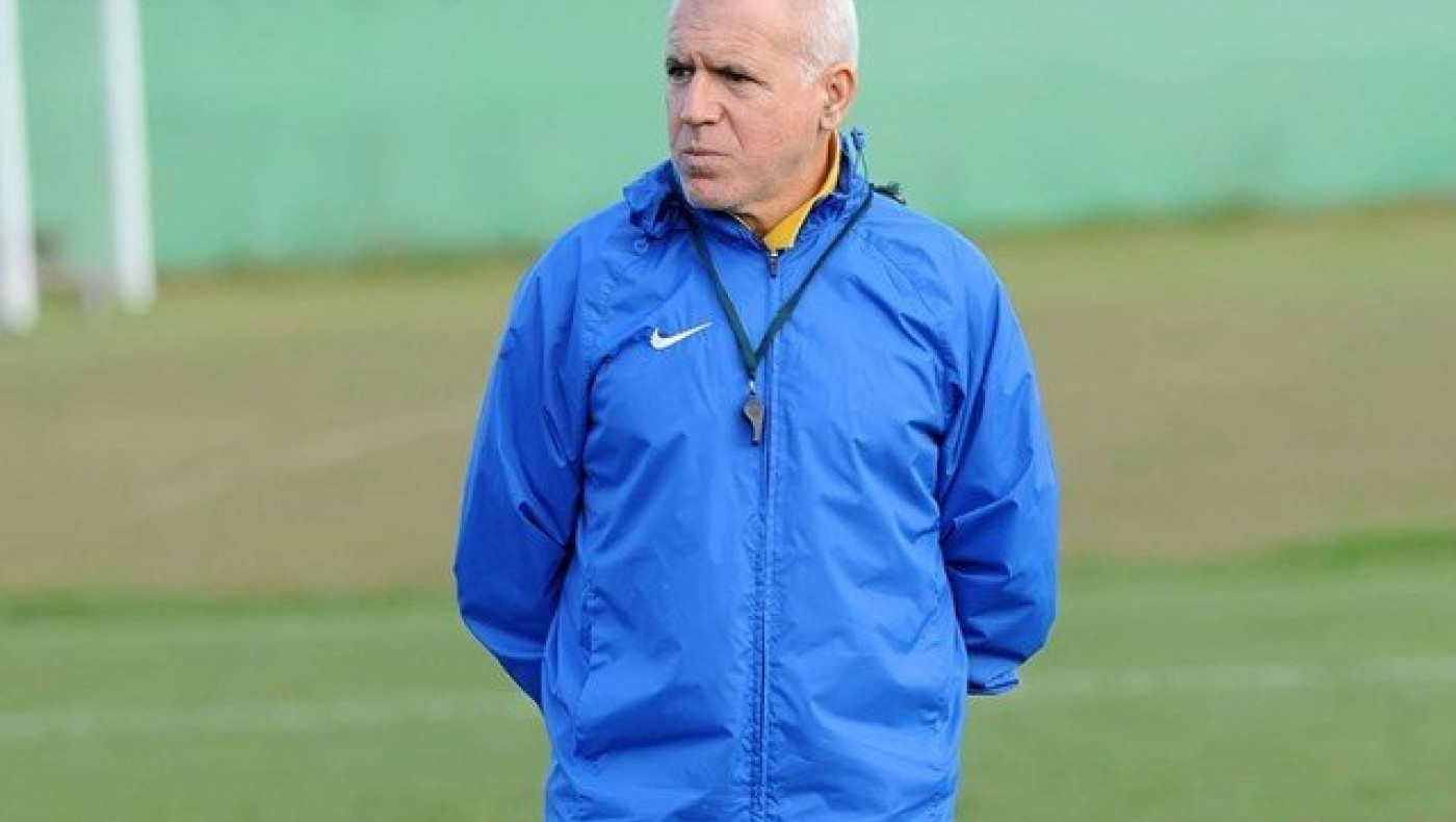 Περιμένει   την   ενίσχυση  του  ρόστερ  ο  Αναστόπουλος