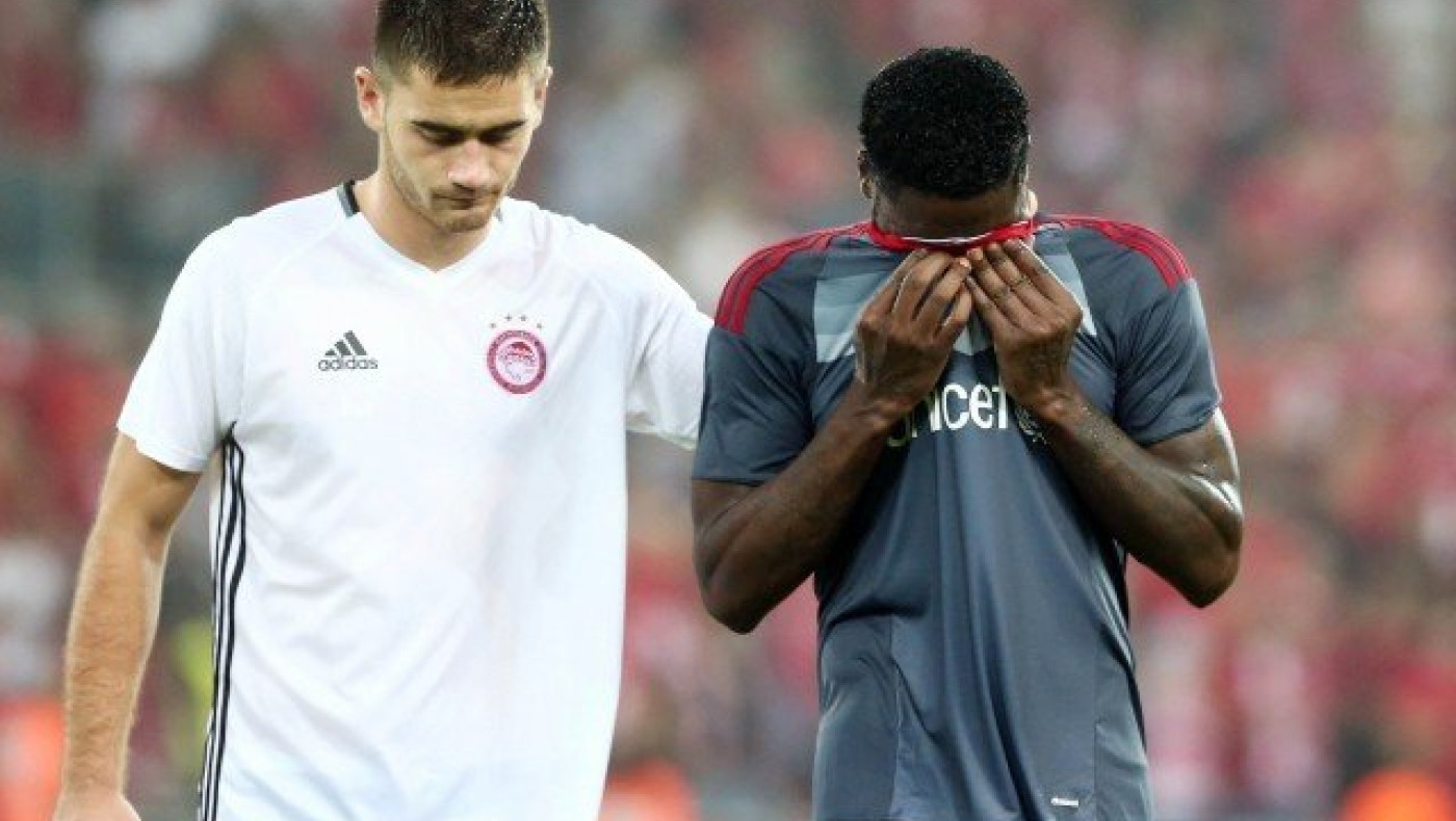 Τα κλάματα των παικτών του Ολυμπιακού για τον αποκλεισμό! (pics)