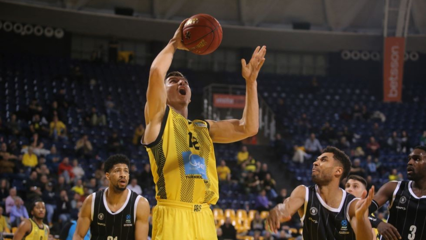 Πλήρης ο Άρης για τη μάχη στο Μαρούσι