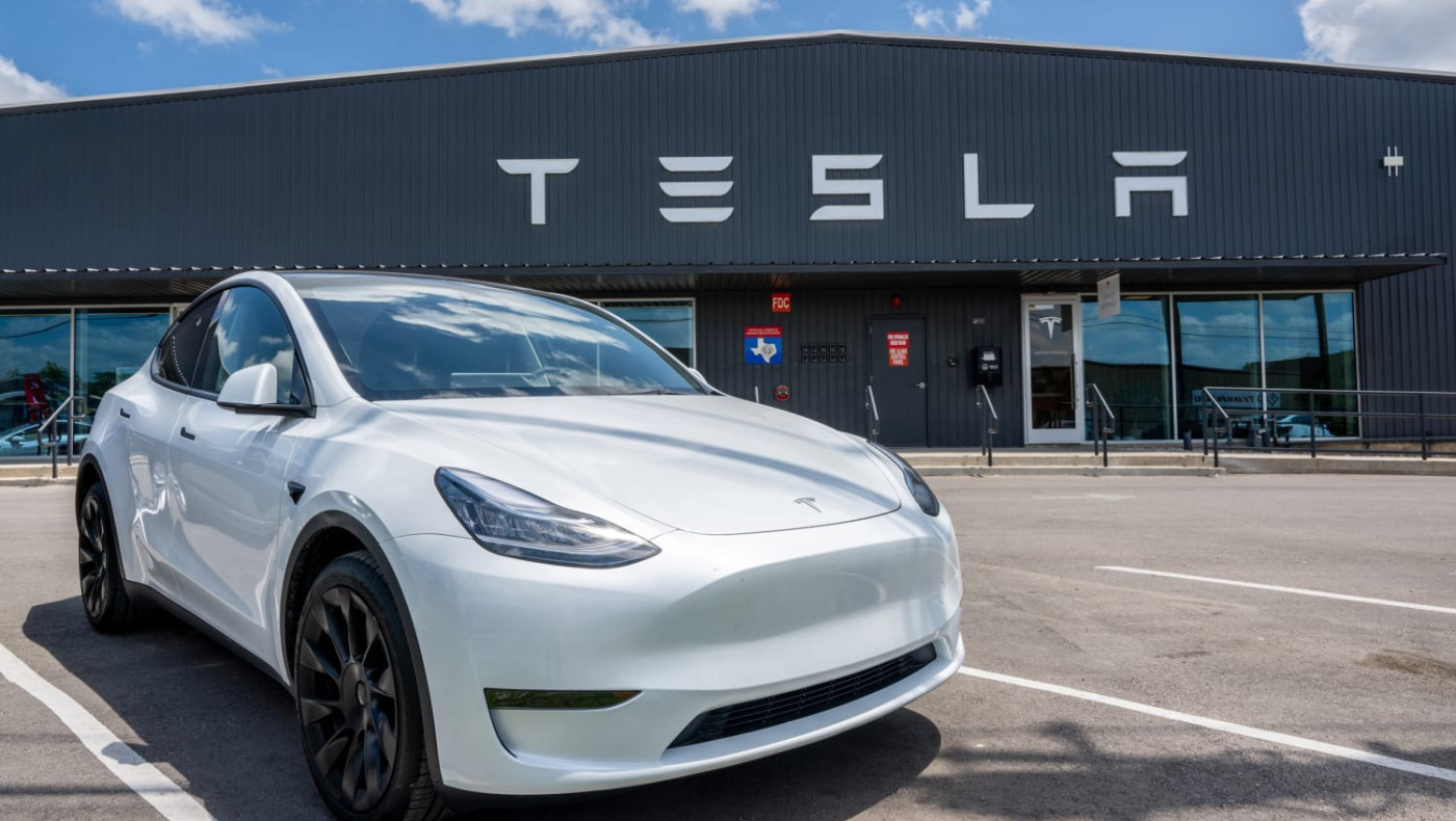Βανδαλισμοί σε αυτοκίνητα Tesla λόγω… Ίλον Μασκ!