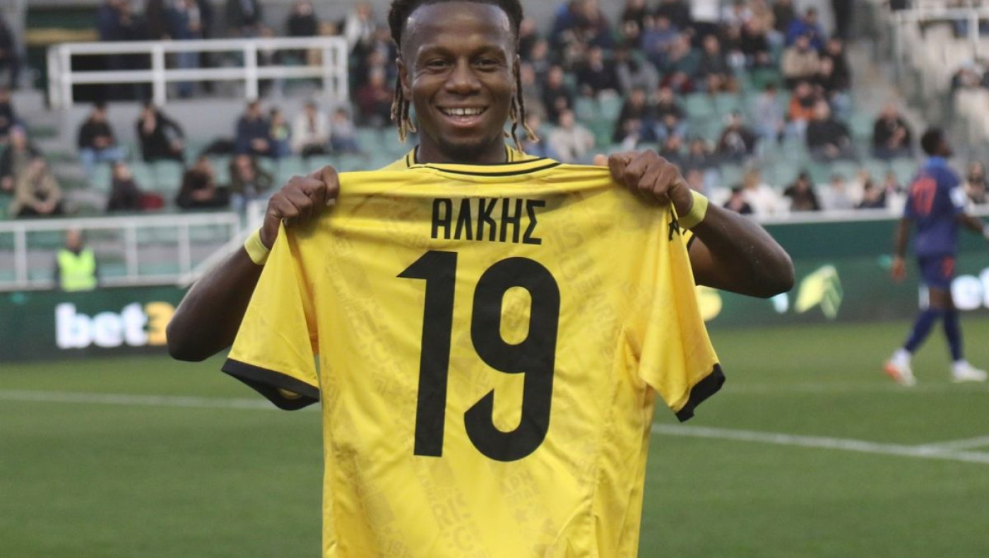 Ο Μεντίλ ανοίγει λογαριασμό με τη φανέλα του Άρη και το αφιερώνει στη μνήμη του Άλκη!