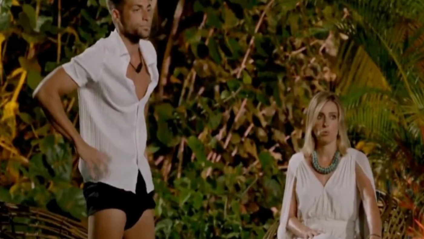 Έπαιξε σε όλο τον κόσμο: Παίκτης ριάλιτι είδε ζωντανά την κοπέλα του να τον απατά!