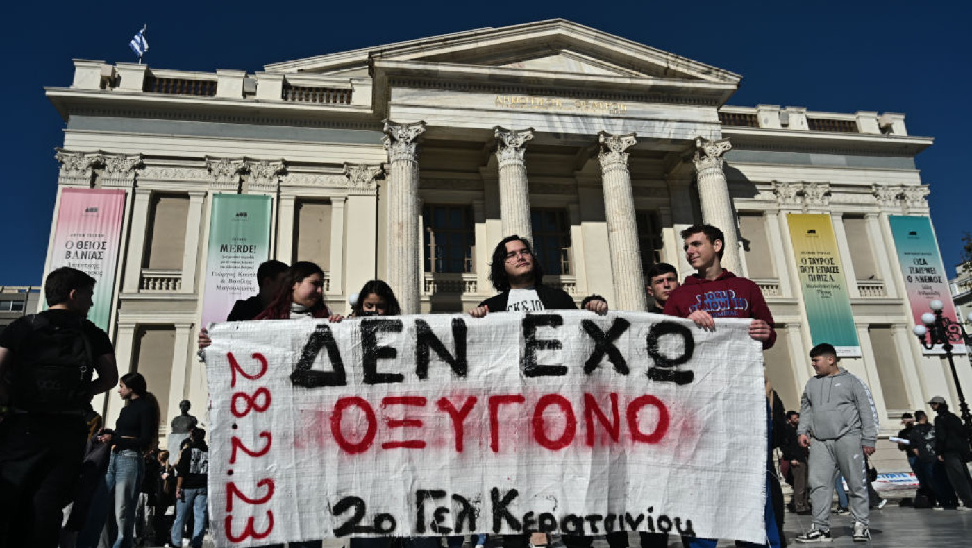 Τέμπη-Συγκλονίζουν οι συγγενείς των θυμάτων στο «Αλ Τσαντίρι»: «Τα παιδιά μας είναι άταφα...»