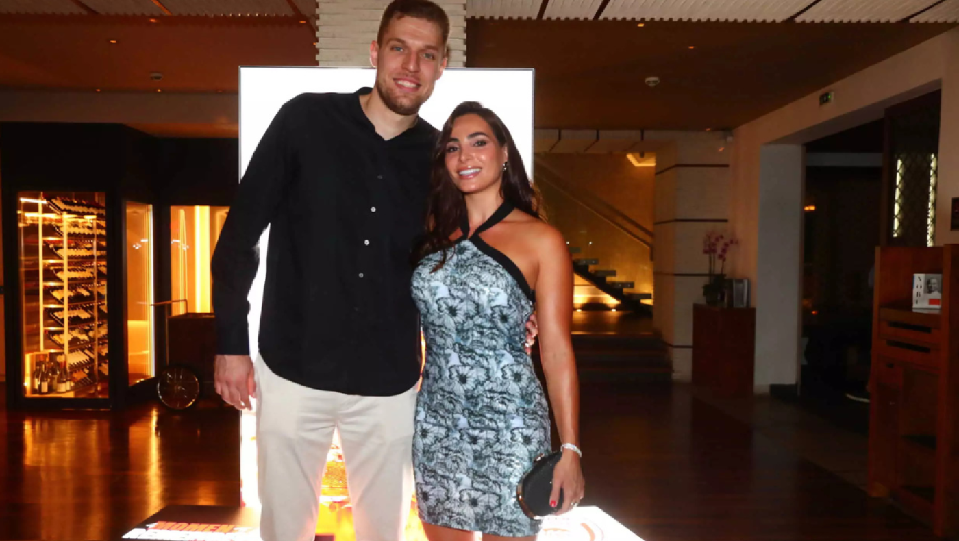 Σάσα Βεζένκοφ - Νικόλ Ελευθεριάδου: Έτοιμοι να ανέβουν τα σκαλιά της εκκλησίας