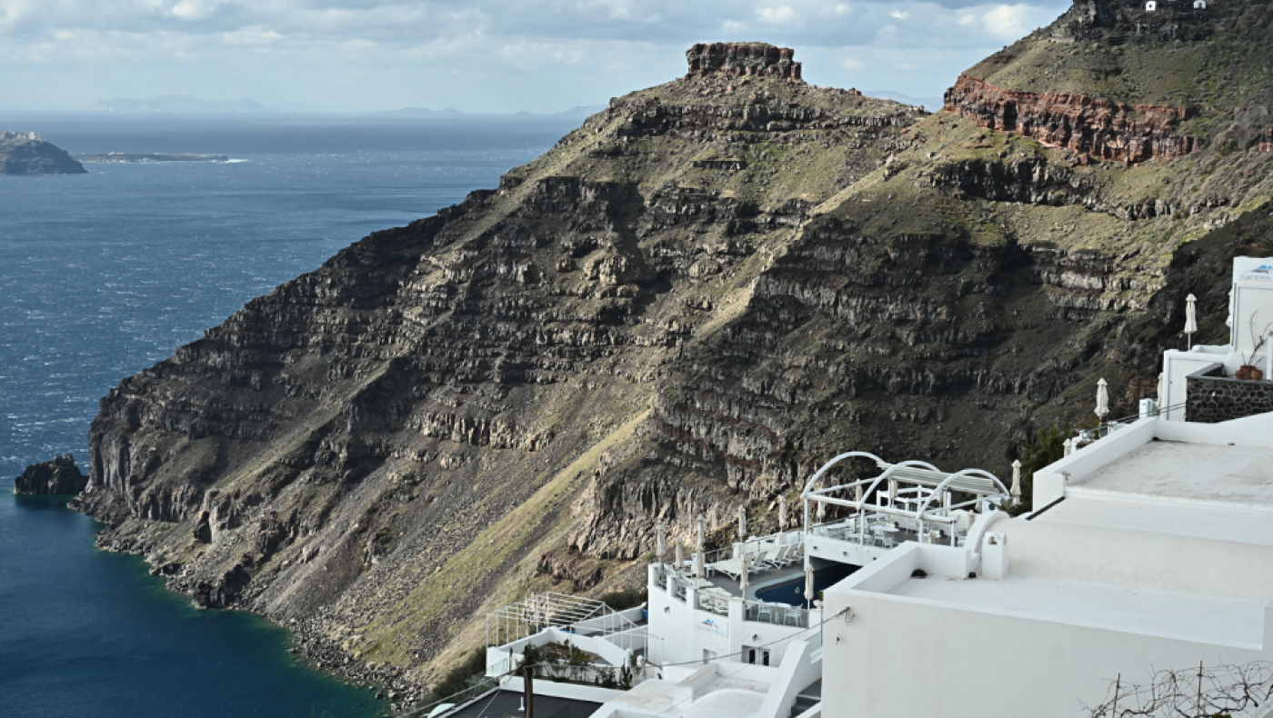 Σαντορίνη: «Μέχρι 6 Ρίχτερ από το ρήγμα της Ανύδρου» - Η πρόβλεψη για το Πάσχα