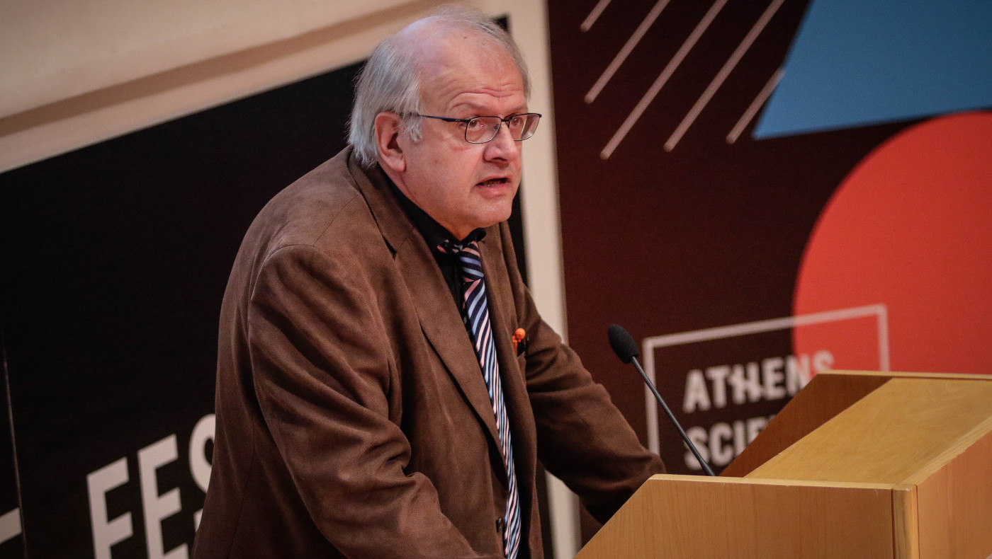 Τσελέντης: Επιμένει στην ηφαιστειακή έκρηξη - «Έχουμε άνοδο μάγματος»