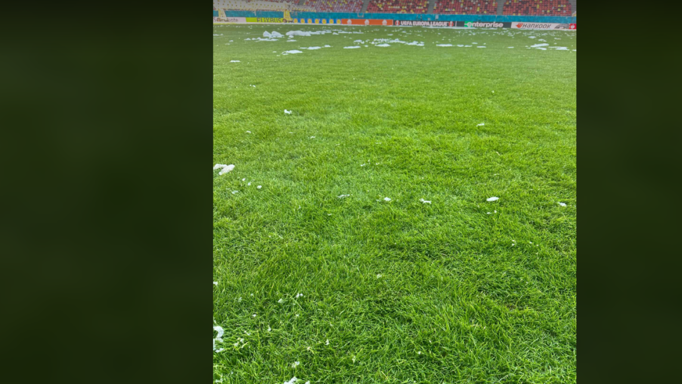 Στεάουα-ΠΑΟΚ: Καθαρίζεται το γήπεδο από τα χιόνια-Η κατάστασή του