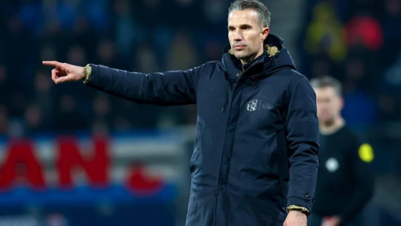 Ρόμπιν Φαν Πέρσι: Επέστρεψε ως προπονητής στην αγαπημένη του Φέγενορντ