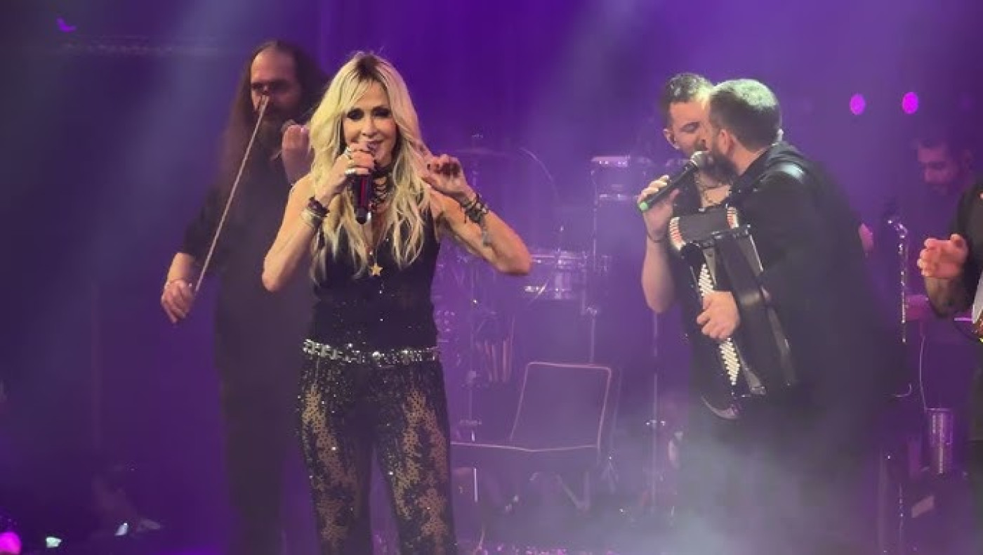 Τέμπη: Κλειστό το Hotel Ermou που τραγουδάει η Άννα Βίσση-«Στεκόμαστε δίπλα στις οικογένειες»