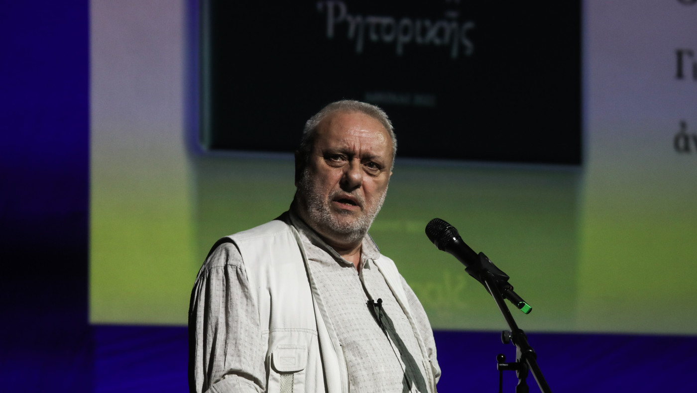 Τέμπη: Νέες αθλιότητες Ψαριανού με... βρικόλακες και «νεκρόφιλη μοιρολογίστρα»