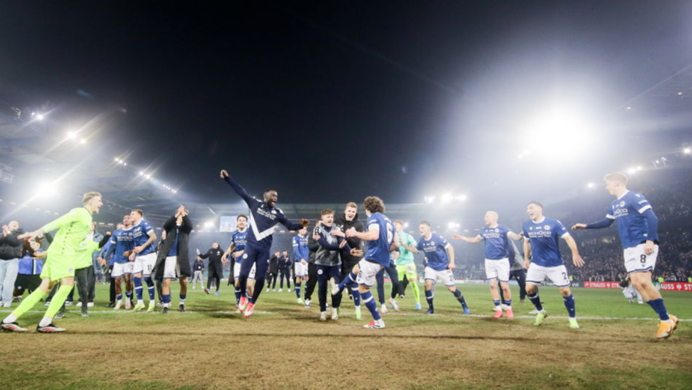 Αρμίνια Μπίλεφελντ: Οι μάγκες με τα μπλε-Το παραμύθι συνεχίζεται