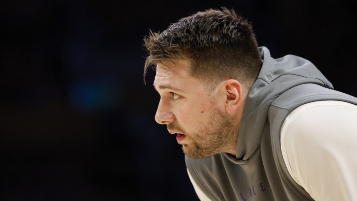 Ευστοχεί από οπουδήποτε ο Ντόνσιτς, «υποχρεωμένος» να κάνει κάμψεις ο Όμιτς