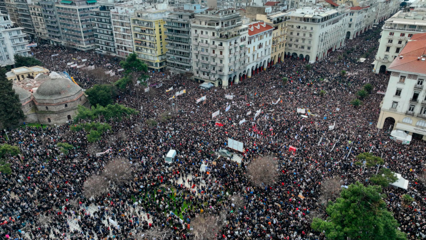 Τέμπη: Λαοθάλασσα σε όλη την Ελλάδα αγκάλιασε τις 57 ψυχές