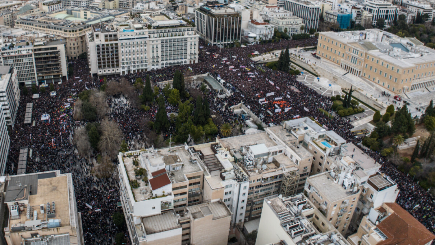 Τα Τέμπη και τα γήπεδα