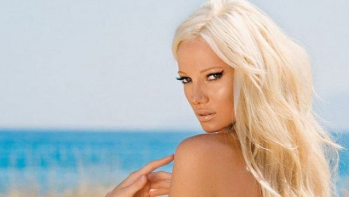 Θυμήθηκε τα... παλιά και μας έβγαλε τα μάτια η Τζούλια! (pics)